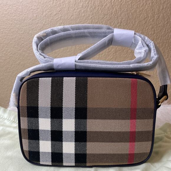 Burberry check print Crossbody bag brand new tag small - Picture 4 of 6